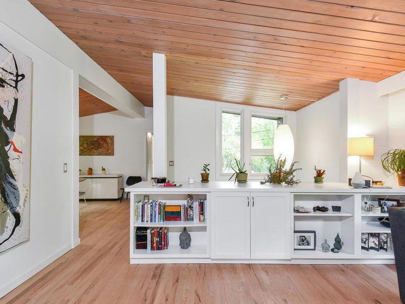 2321 Parklands Rd, Saint Louis Park, MN 55416