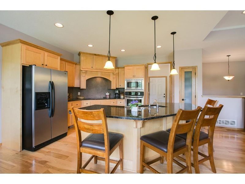 11607 St Andrews Cir, Blaine, MN 55449