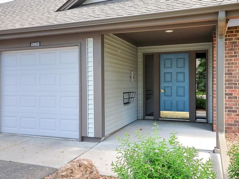 6965 Langford Ct, Edina, MN 55436
