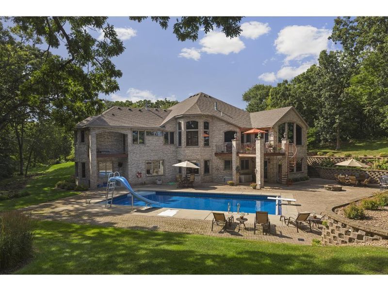 11373 Hillcrest Dr, White Bear Lake, MN 55110