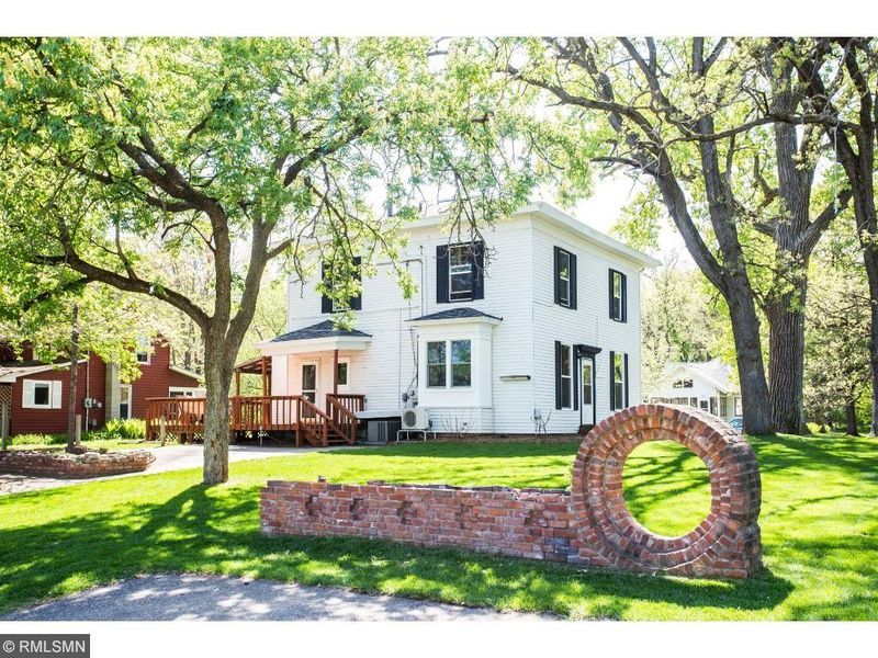 122 W Park St, River Falls, WI 54022