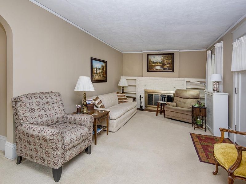 2077 Juliet Ave, Saint Paul, MN 55105