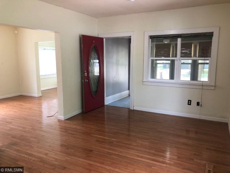 2087 E Minnehaha Ave, Saint Paul, MN 55119