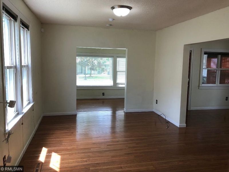 2087 E Minnehaha Ave, Saint Paul, MN 55119
