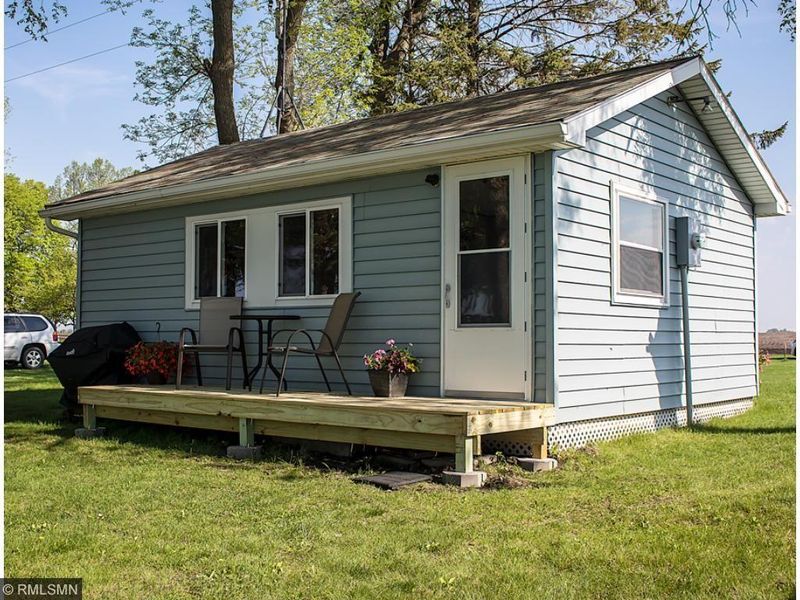 606 Doran Dr, Madison Lake, MN 56063