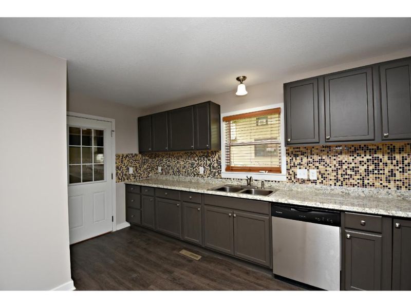 1201 4th St NW, Faribault, MN 55021