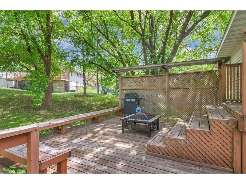 1035 5th St S, Sauk Rapids, MN 56379