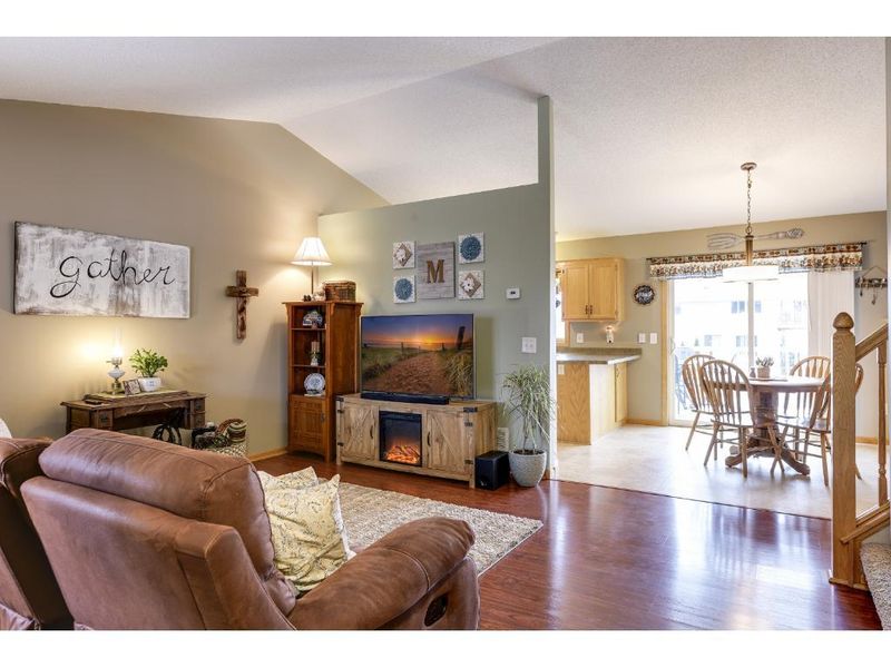 4752 Pebblebrook Dr, Monticello, MN 55362