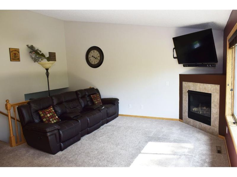 16099 Flagstaff Ave W, Rosemount, MN 55068