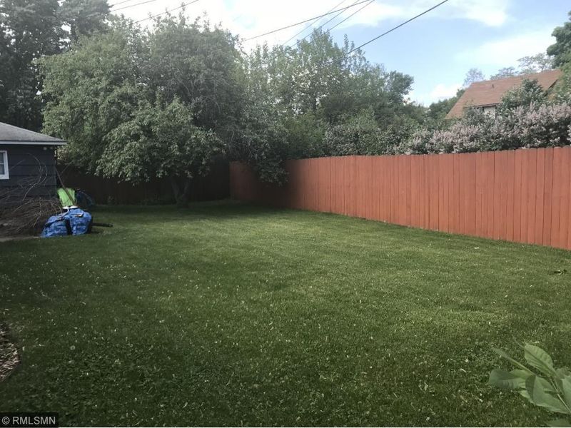 4516 W Old Shakopee Rd, Bloomington, MN 55437