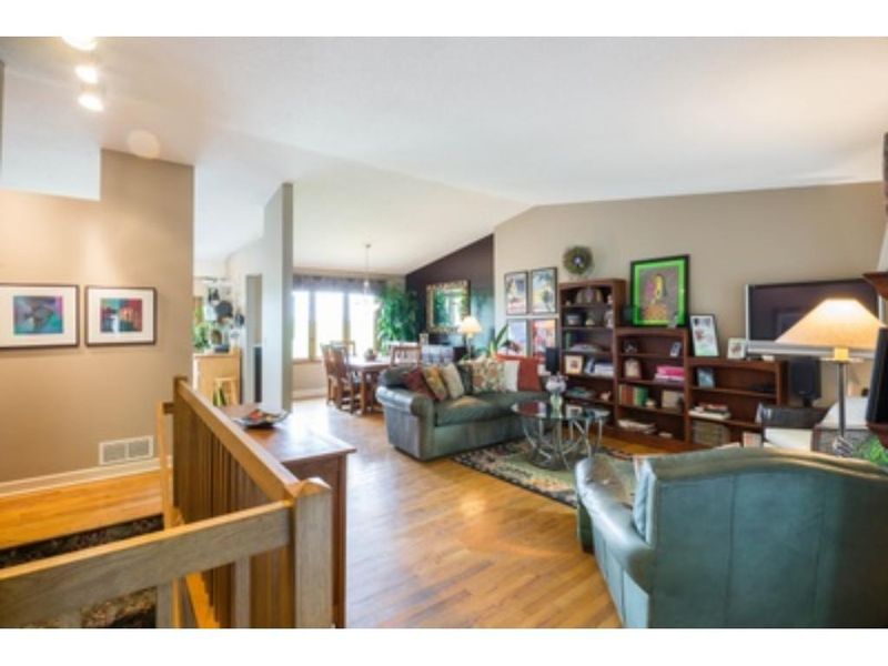 3714 Westmark Cir, Minnetonka, MN 55345