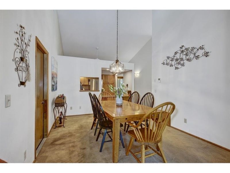 4310 Arrowhead Ct, Minnetonka, MN 55345