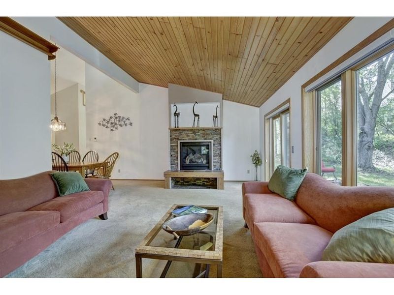 4310 Arrowhead Ct, Minnetonka, MN 55345
