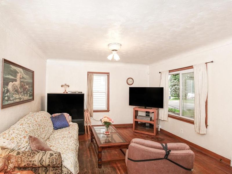 2032 3rd St E, Saint Paul, MN 55119