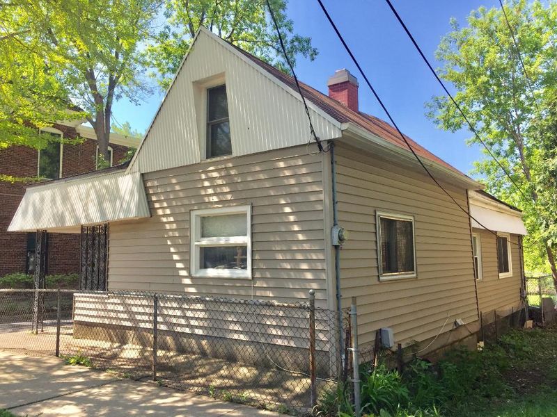 229 Bates Ave, Saint Paul, MN 55106