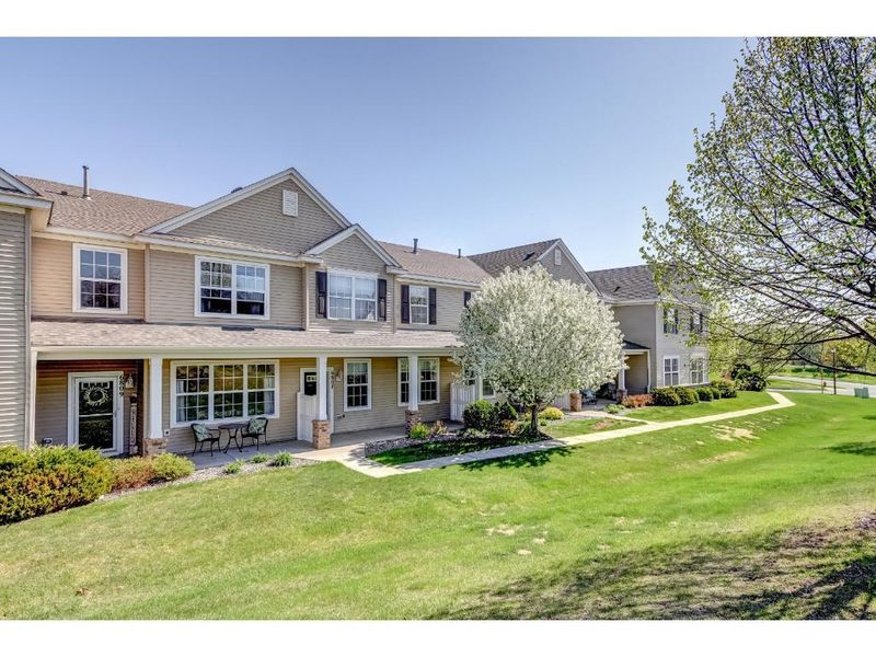 6807 Narcissus Ln N, Maple Grove, MN 55311