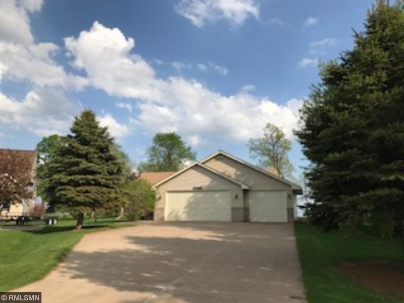 5581 Port Royal Rd, Isle, MN 56342