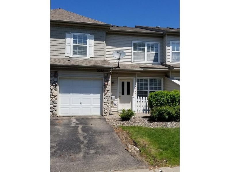 2022 Waterleaf Ln E, Chanhassen, MN 55317