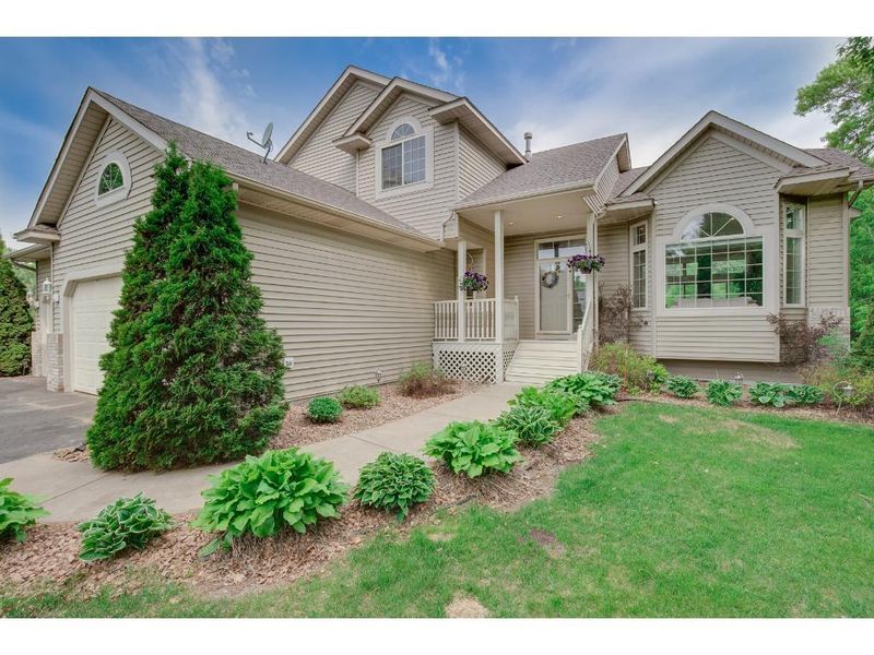 6892 256th St, Wyoming, MN 55092