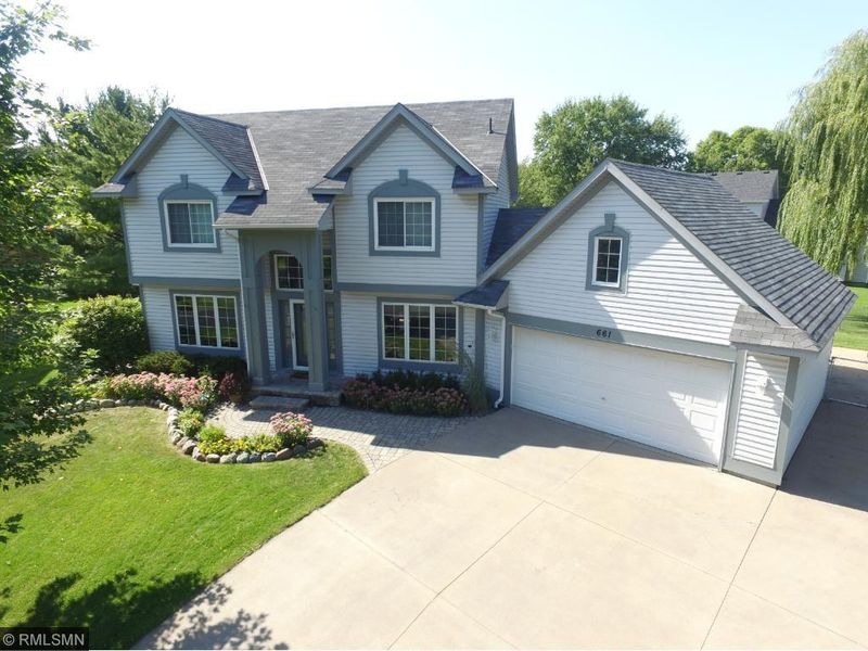 661 Greenhaven Ter, Vadnais Heights, MN 55127
