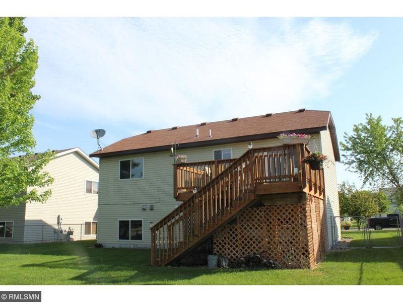 814 11th St S, Sartell, MN 56377