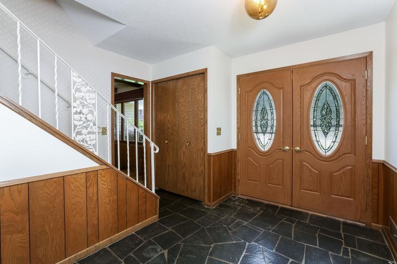 3003 W 96th Street Cir, Bloomington, MN 55431