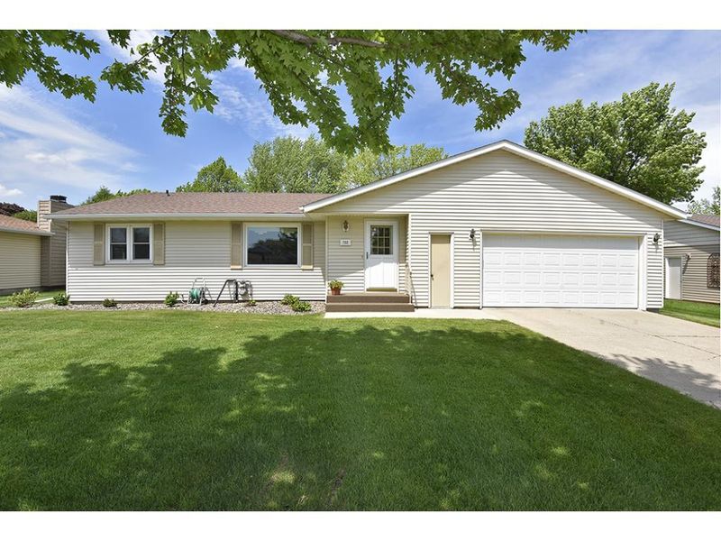 752 18th St SE, Owatonna, MN 55060