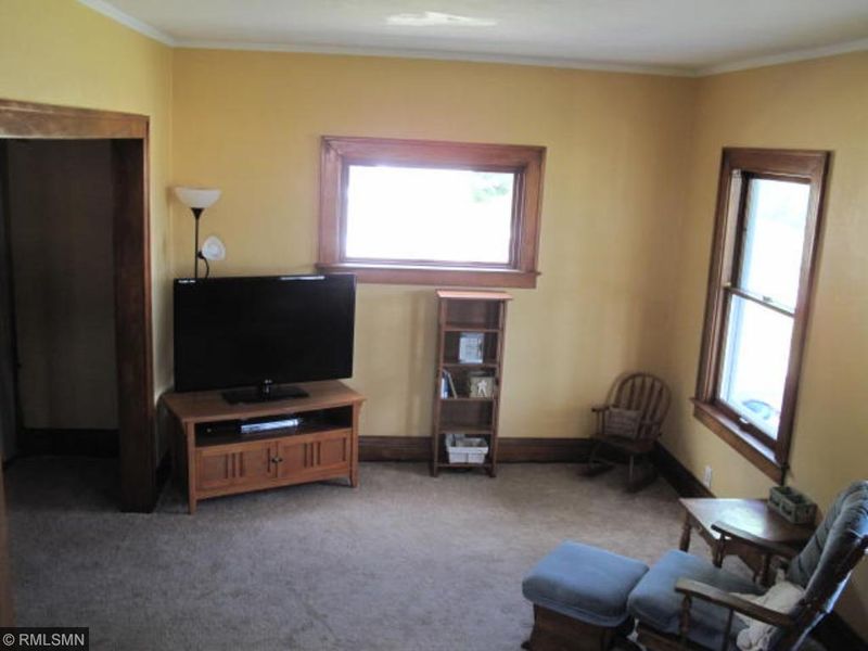 360 Hazel Ave E, Kimball, MN 55353