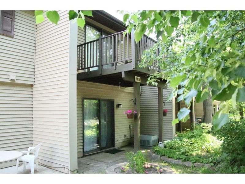 98 South Dr, Circle Pines, MN 55014