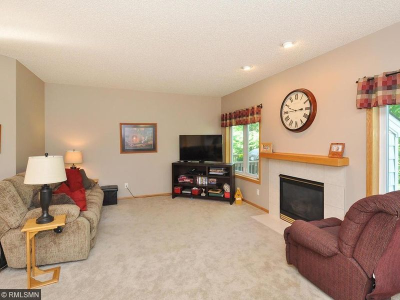 18598 Tyler St NW, Elk River, MN 55330