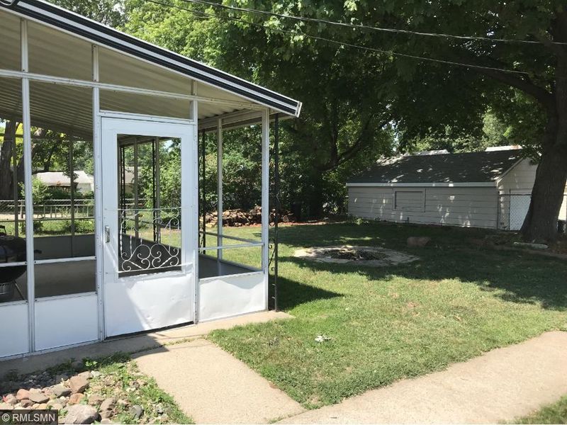 1643 Arlington Ave E, Saint Paul, MN 55106