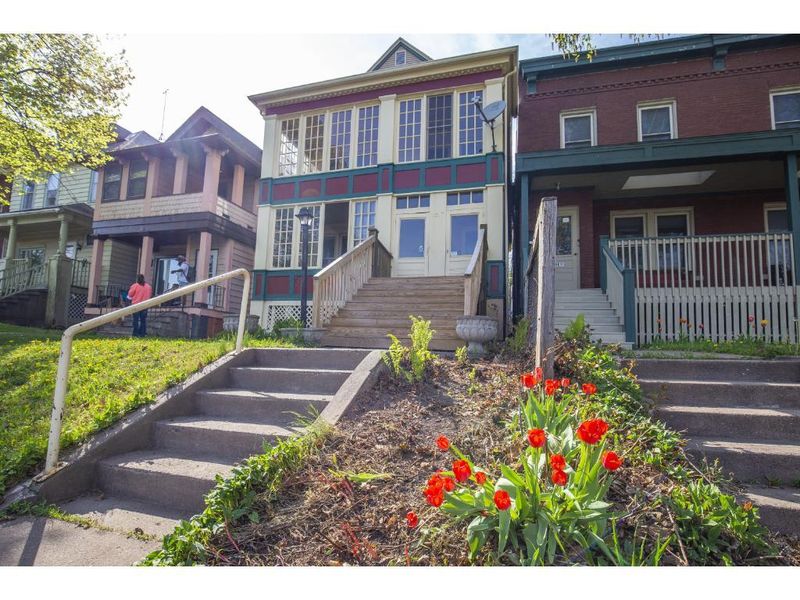 1017 E 5th St, Duluth, MN 55805