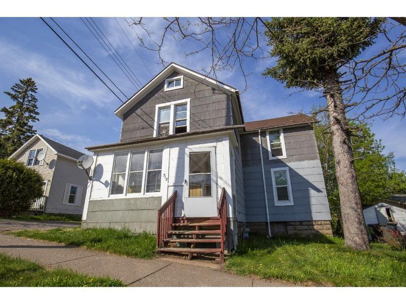 512 N 3rd Ave E, Duluth, MN 55805