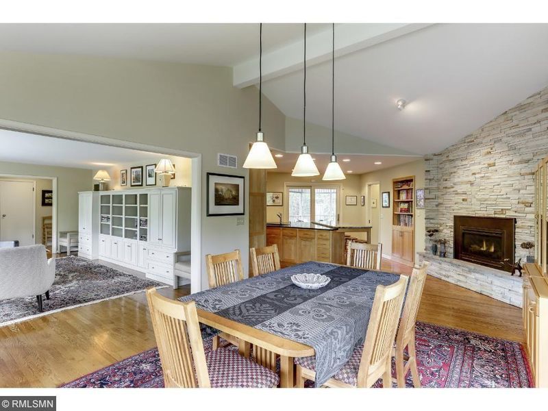 596 Mount Curve Blvd, Saint Paul, MN 55116