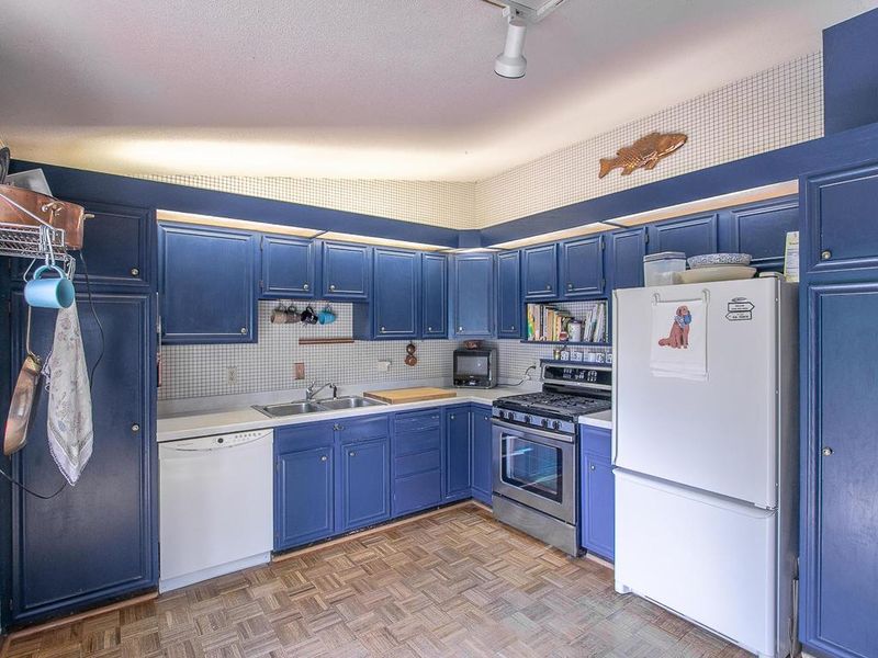 451 9th Ave SW, New Brighton, MN 55112