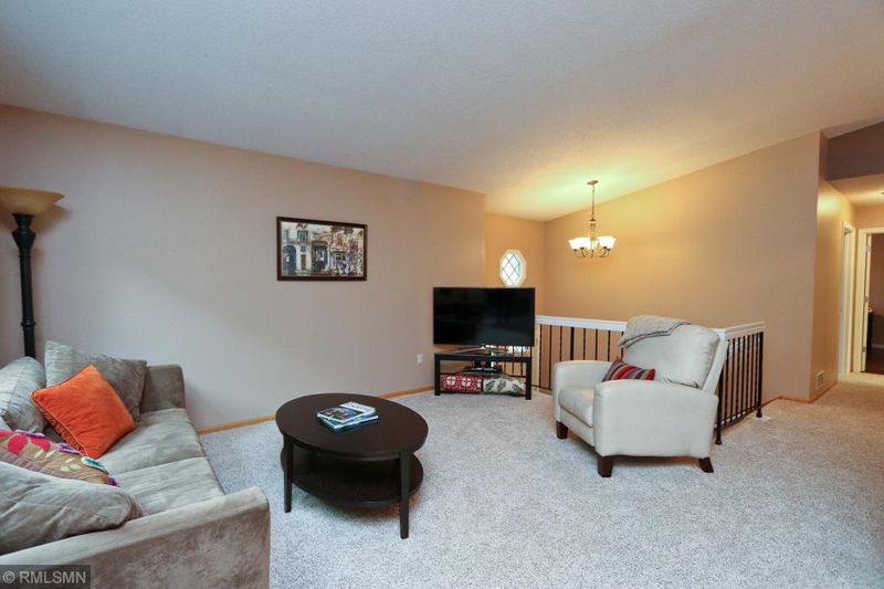4318 Clemson Cir #A, Eagan, MN 55122