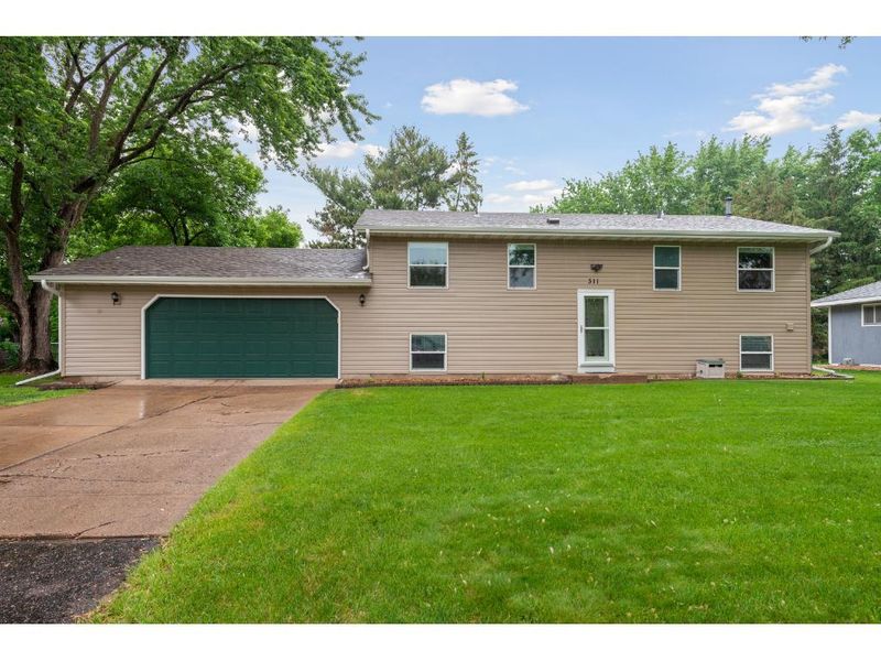 311 109th Ln NW, Coon Rapids, MN 55448
