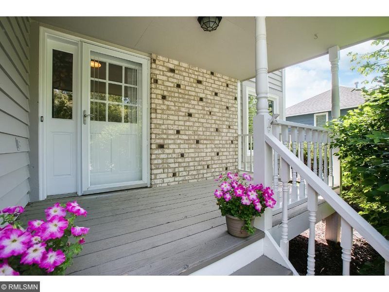 9124 Ashley Ter, Brooklyn Park, MN 55443