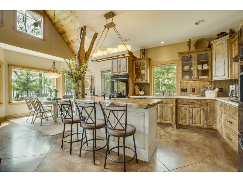 5589 Arrow Peninsula Dr NE, Remer, MN 56672