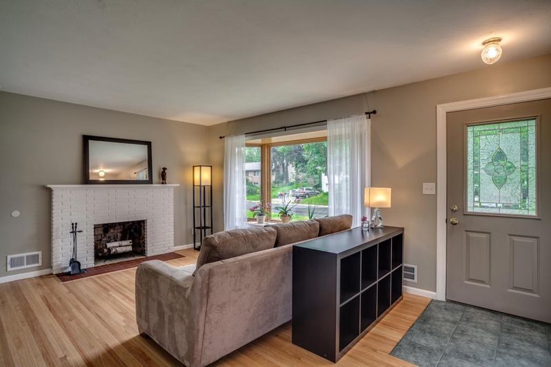 1028 Ingerson Rd, Shoreview, MN 55126