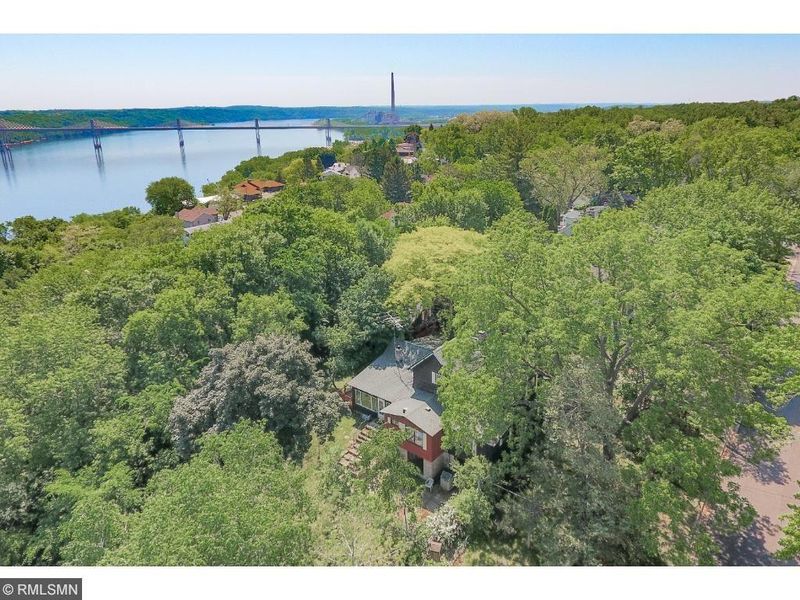 919 5th Ave S, Stillwater, MN 55082