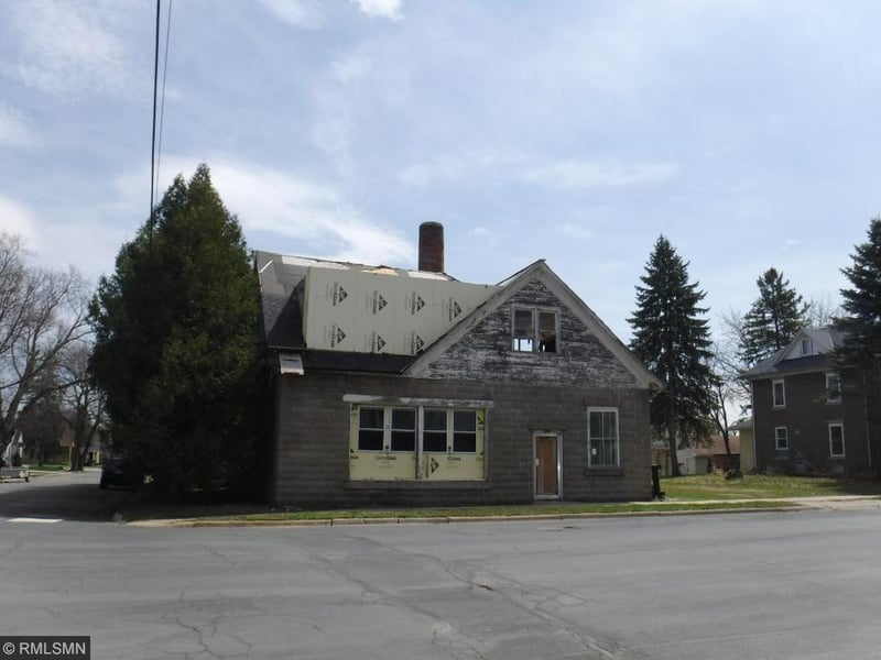 301 S Elm St, Waconia, MN 55387