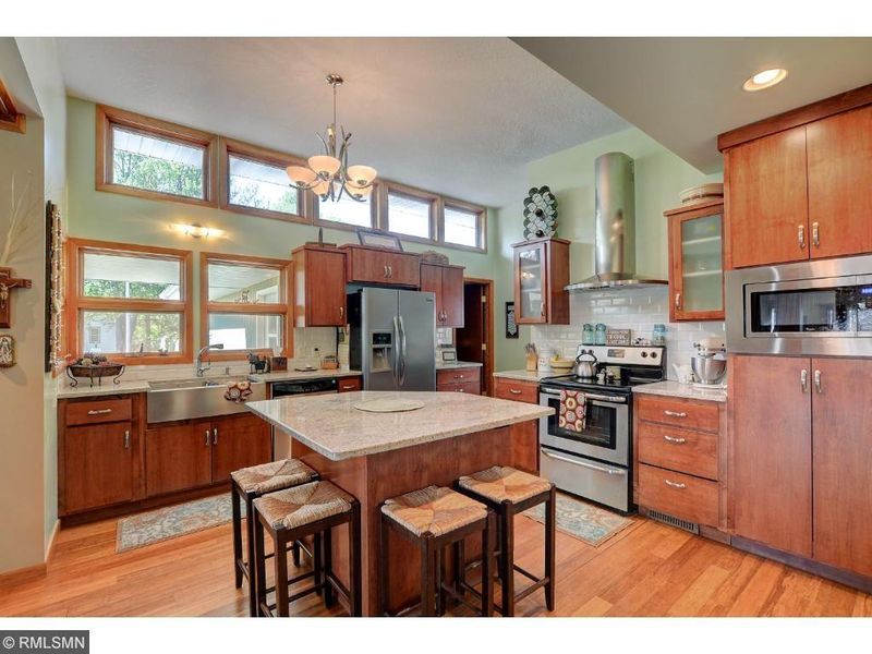 624 2nd Ave NW, Cambridge, MN 55008