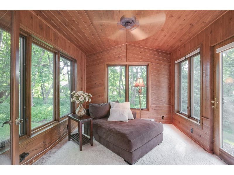 14976 Dufferin Ct, Savage, MN 55378