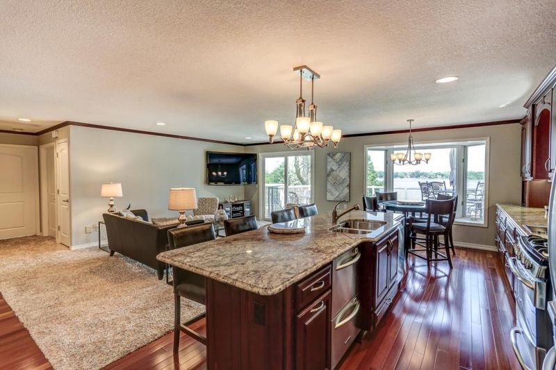 4620 S Lake Sarah Dr, Maple Plain, MN 55359