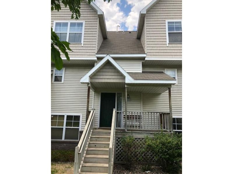 5722 4th St NE, Fridley, MN 55432