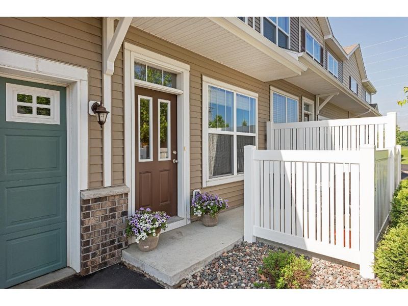 1964 Commonwealth Blvd #2, Chanhassen, MN 55317