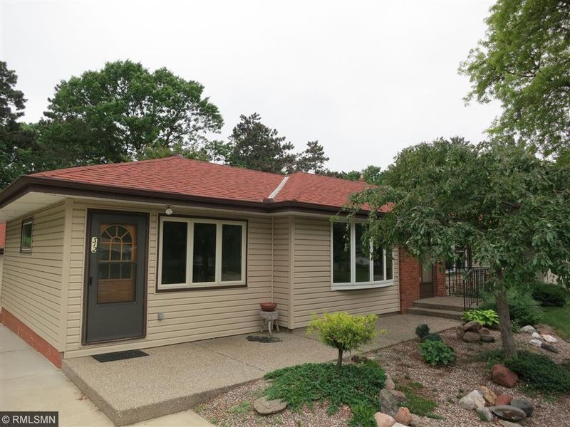 312 Lilac Ln, Shoreview, MN 55126