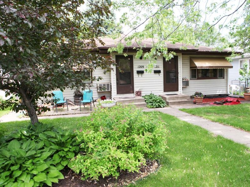 1209 8th Ave S, South Saint Paul, MN 55075