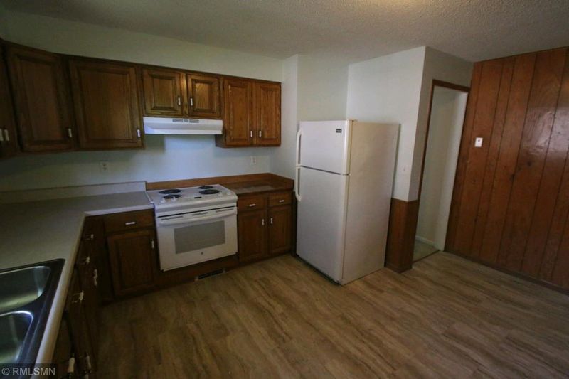 9904 Nicollet Ave S, Bloomington, MN 55420
